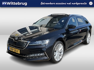 Skoda Superb Combi 1.4 TSI iV Laurin & Klement / AUTOMAAT/ PANO/ TREKHAAK/ LEER/ STANDKACHEL/ DCC/ ACC/ PARK.SENSOR.V+A/ CAMERA/ STANDKACHEL/ STUUR+STOELVERWARM./ MEMORY SEAT/ SMARTLINK/ CANTON AUDIO/ ELEK.ACHTERKLEP/ DIGITAL DASH/ 19'' L