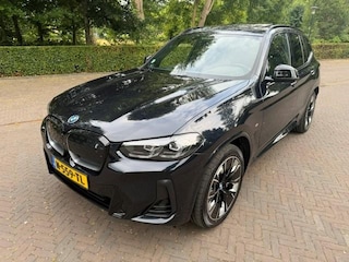 BMW iX3 High Executive SOH 96% M-Pakket/Trekhaak/Pano/Laser/Headup/Harman Kardon/Fabrieksgarantie
