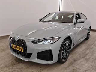 BMW i4 eDrive40 84 kWh Schuik-kanteldak Leer Camera Led