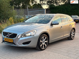 Volvo V60 2.4 D6 AWD Plug-In Hybrid Pure Limited Automaat