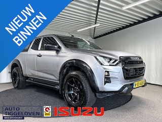 Isuzu D-Max 1.9 Extended Cab V-Cross Automaat | 3500KG Trekgewicht