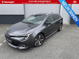 Toyota Corolla Touring Sports Hybrid 140 Dynamic Plus, Parkeersensoren Voor en Achter, Winterpakket Electr achterklep, 15.000 KM, All Season banden