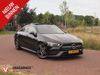 Mercedes-Benz CLA 200 Business Solution AMG | Panoramadak | Burmester | Camera | Apple Carplay | Sfeerverlichting |