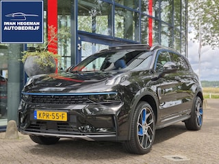 Lynk & Co 01 1.5 | Zwarte hemel | Navigatie | Apple Carplay | Parkeersensoren + Camera | Cruise Control | Licht metalen velgen