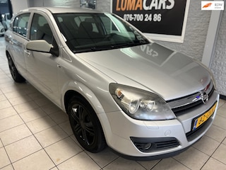 Opel Astra 1.6 Essentia | APK 2027 | Cruise | 5-deurs | Navi