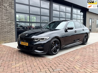BMW 318i High Executive Edition | M-Sport | Schuif dak | Camera | BTW auto |