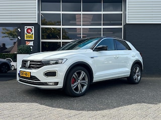 Volkswagen T-Roc 1.5 Sport R-Line, Two-Tone, Automaat, Bluetooth, CarPlay, Camera, Cruise, Trekhaak, PDC