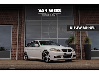BMW 3-serie Touring 325i M Sport Edition | NL auto | Harman Kardon | Xenon | Cruise control | Navigatie Professional | Bluetooth | 19 inch | Climate control | Sportstoelen | PDC