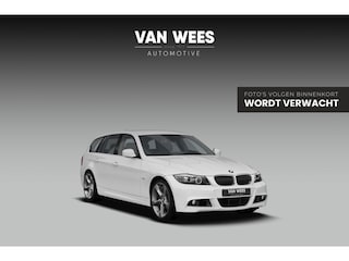 BMW 3-serie Touring 325i M Sport Edition | NL auto | Harman Kardon | Xenon | Cruise control | Navigatie Professional | Bluetooth | 19 inch | Climate control | Sportstoelen | PDC