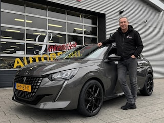 Peugeot 208 1.2 PureTech Pack - Navigatie / Apple CarPlay I Airco I LED I PDC I Sport velgen I Dealer onderhouden
