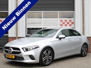 Mercedes-Benz A-klasse 200 Automaat 163PK Business Solution Luxury /NAVI/ACC/PDC/Camera/Leder/Lane assist/Stoelverwarming/Carplay/LED/NAP! 1e eig!