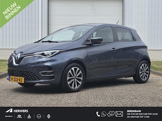 Renault Zoe R135 Intens Business 52 kWh / KOOPACCU / Trekhaak / All Seasons /  Stoel & Stuurverwarming / CCS Snelladen / Apple Carplay & Android Auto / Climate Control / Achteruitrijcamera /