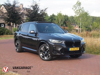 BMW iX3 High Executive 80 kWh | Panoramadak | Trekhaak | | Facelift | Harman Kardon |