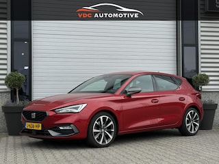 Seat Leon 1.5 eTSI FR FR | Carplay | ACC | DCC | LED | Parkeersensoren | Trekhaak | Dealer Onderhouden