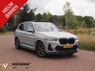 BMW X3 xDrive30e Business Edition Plus | BMW Individual Frozen Black | M-Pakket | Trekhaak | Maxton Design Pakket |