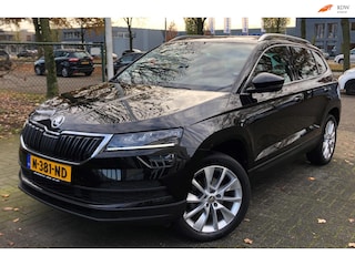 Skoda Karoq 1.5 TSI ACT Style Business Panoramadak Leer Trekhaak Navi