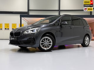 BMW 2-serie Tourer 218i Automaat | Trekhaak | Navigatie | LED | Achteruitrijcamera