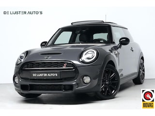 Mini Mini 2.0 Chili Automaat 192 PK | Pano-dak | CarPlay | Cruise | Leder + Verwarmd | Camera | Pdc | Led | Harman/Kardon |