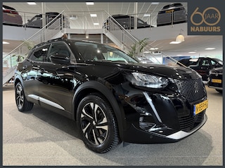 Peugeot 2008 1.2 130pk Allure EAT8, Trekhaak, Adaptive cruise, Navi, Camera