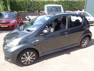 Toyota Aygo 1.0 VVT-i Comfort airco, audio, metallic lak, 5 deurs