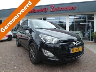 Hyundai i20 1.2i Business Edition Airco, Cruise, Lm Velgen, Pdc achter