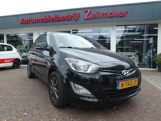 Hyundai i20 1.2i Business Edition Airco, Cruise, Lm Velgen, Pdc achter