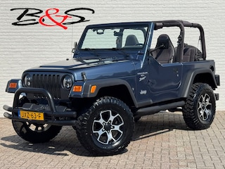 Jeep Wrangler 4.0i Sport Hardtop 4X4 Led koplampen.