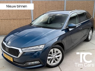 Skoda Octavia Combi 1.0 TSI Business Edition Plus Trekhaak | Climate control | Cruise control adaptief | Sfeerverlichting | Stoelverwarming | LED verlichting | Apple CarPlay/Android Auto Full-link | Parkeersensoren voor en achter