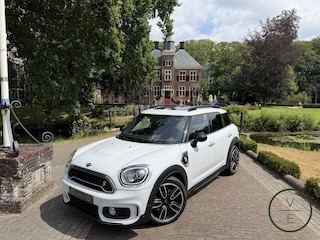 Mini Countryman 1.5 Cooper S E ALL4 Chili | Pano | Camera | JCW Velgen | Leder |