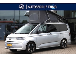 Volkswagen California 180KW-245PK, Hybride, Camper, Standkachel, Keuken met Koelkast, gaspit, stromend water, 230V, elektrisch hef dak, Luifel, slaapmogelijkheid 2 persoon bed, 4 zitplaatsen, watertank, handdouche, vele opberg mogelijkheden,