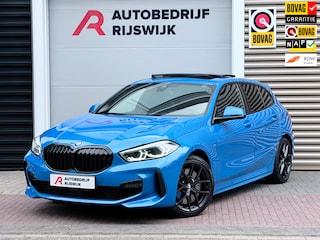 BMW 118i Executive Edition Pano/Camera/HuD