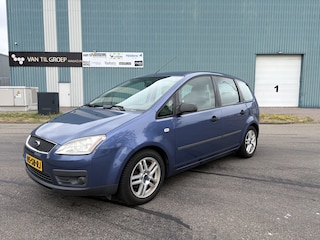 Ford C-MAX Focus 1.6-16V Champion 101 PK. Zeer goed rijdende auto met slechts 137.000 KM !!! Alle keuringen toegestaan !!