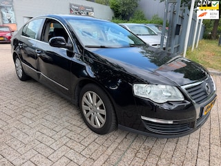 Volkswagen Passat 2.0 FSI Comfortline 274.000 km rijd perfect, navi, cruise, elec pakket, trekhaak, clima/airco, "MEENEEMPRIJS!!