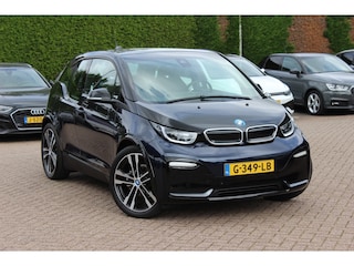BMW i3 S Executive Edition 120Ah 42 kWh / SoH 89,4% / Camera / CarPlay / 20'' / Stoelverwarming / DAB / ACC / Warmtepomp