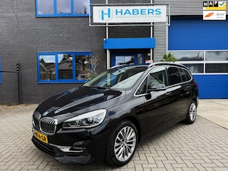 BMW 2-serie Tourer 220i 7p. High Executive Edition 192PK|Nieuw model|Full Led|AUT|Leder|DAB+|StoelVW|Trekhaak|Bots|HUD|NLAuto