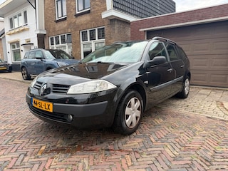 Renault Mégane Grand Tour 1.6-16V Expression