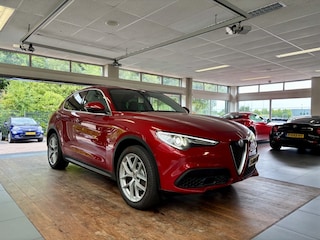 Alfa Romeo Stelvio 2.0 T AWD 280 pk | 20 inch | Flippers | Sound pack |
