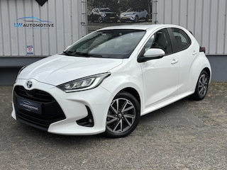 Toyota Yaris 1.5 Hybrid Dynamic | LED | Full map navigatie | Carplay | Camera
