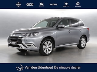 Mitsubishi Outlander 2.4 PHEV Intense+ / Navigatie / Schuif/kanteldak / Camera / Trekhaak