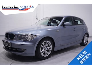 BMW 116i Introduction airco sportstoelen mistlampen-voor stuurbediening cruise-controle 16"-lmv