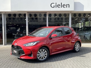 Toyota Yaris 1.5 Hybrid Dynamic Plus | Stoelverwarming, Keyless, Lichtmetalen velgen, Parkeercamera, Adaptive cruise control