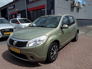 Dacia Sandero 1.6 MPI 90 Lauréate