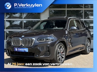 BMW X3 xDrive30e M SPORT | SPORTREMMEN ROOD | PANORAMA | TREKHAAK | ADAPTIEF ONDERSTEL | CAMERA | KEYLESS |