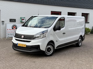 Fiat Talento 2.0 MJ EcoJet 145pk L2H1 2900 Business Pro/ Trekhaak/ Vloer + wand platen/ Camera achter/ 3 Zitplaatsen/ Navigatie/ Origineel NL/ NAP