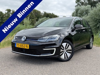 Volkswagen Golf Automaat / NL Auto / Navigatie / Achteruit rij camera / Climate Control / Lm Velgen /