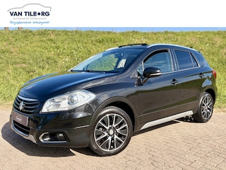 Suzuki S-Cross SX4 1.6 High Executive AllGrip Panoramisch schuif/-kanteldak | PDC V&A | Camera | 4X4 | Trekhaak 1.200kg trekgewicht |