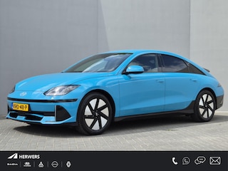 Hyundai Ioniq 6 Connect 53 kWh / SOH 100% / warmtepomp / Dealer onderhouden / Fabrieksgarantie tot 08-2028 / CCS snelladen / All season banden / Head Up Display / WLTP bereik 429 km bereik stad 589 km / Achteruitrijcamera / Apple Carplay Android Auto /