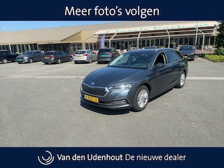 Skoda Octavia Combi 1.0 e-TSI Business Edition DSG / Navigatie / Cruise Control / Trekhaak