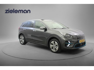 Kia Niro Niro E-Niro DynamicPlusLine 64 kWh 3 Fase - Carplay, Camera, Stoelverw. Trekhaak, Dakraam. SOH 99%