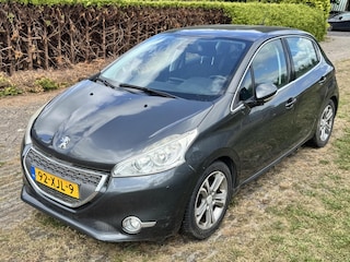 Peugeot 208 1.4 VTi !!Motorprobleem!! Navigatie-Cr.contr-Clima-Trekhaak-Lm16''velgen